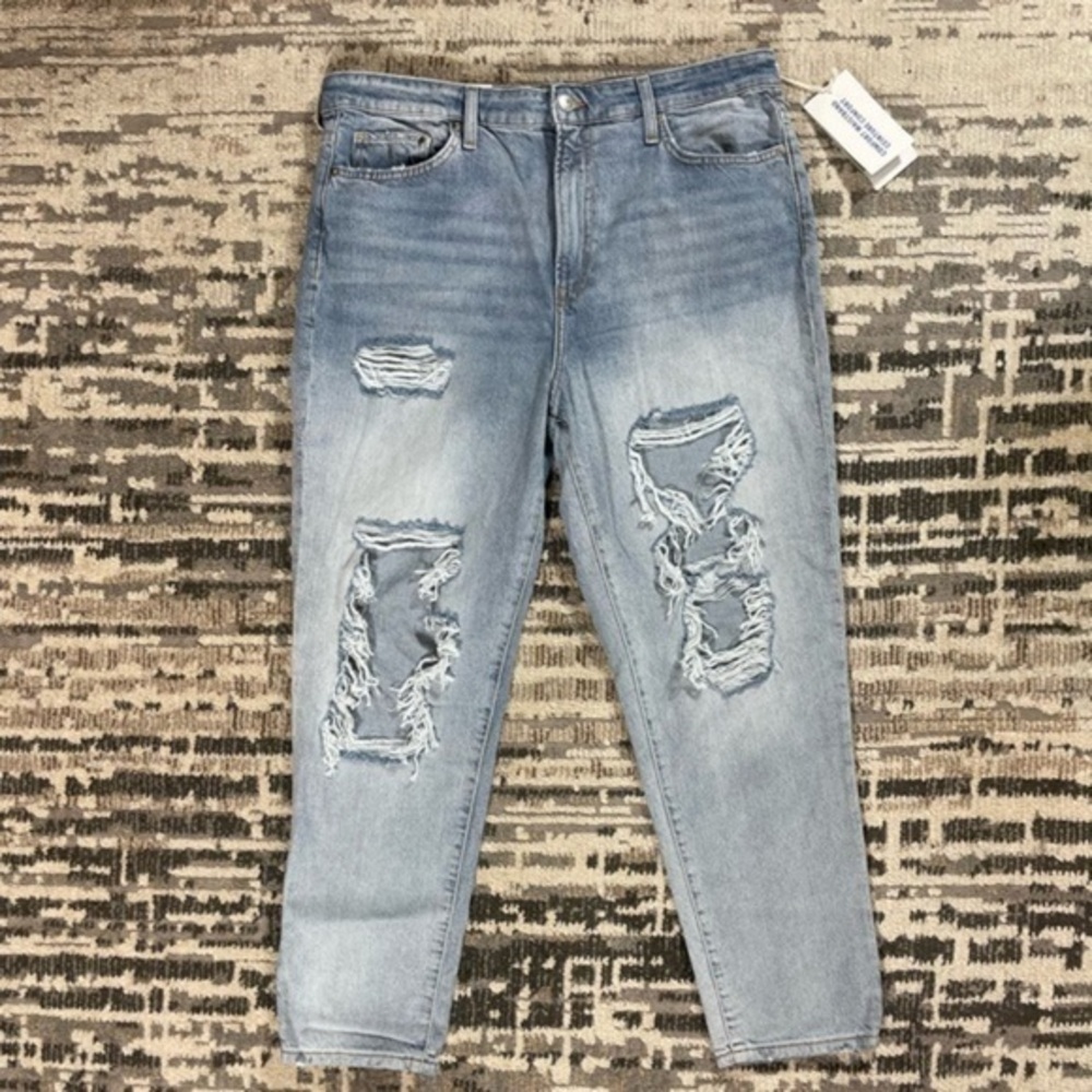 New H&M Blue Ombre Ultra Highrise Distressed Mom Jean